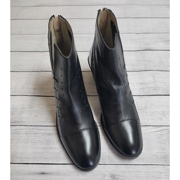 Journee Collection Ulima Leather Zipper Cap Toe Boots Black Women's Size 10 - Picture 2 of 9